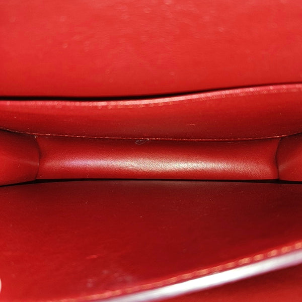 Authenticated pre-owned CLASSIC BOX Small Calfskin Red - Shoulder Bag at Looply