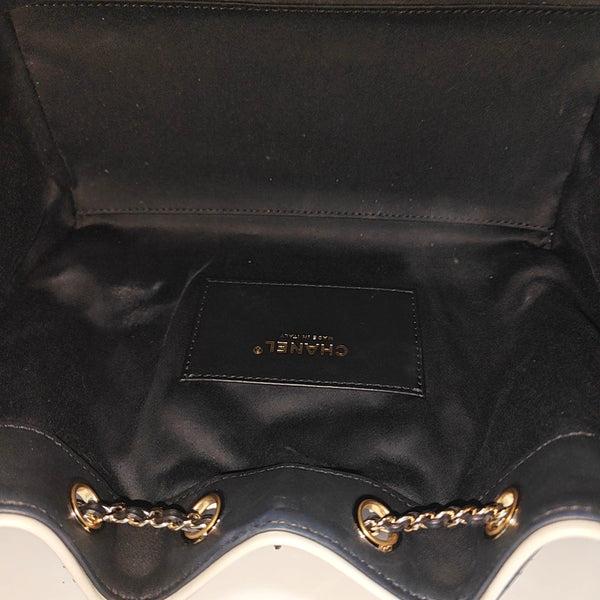 CHANEL 25 Small Quilted Calfskin Black