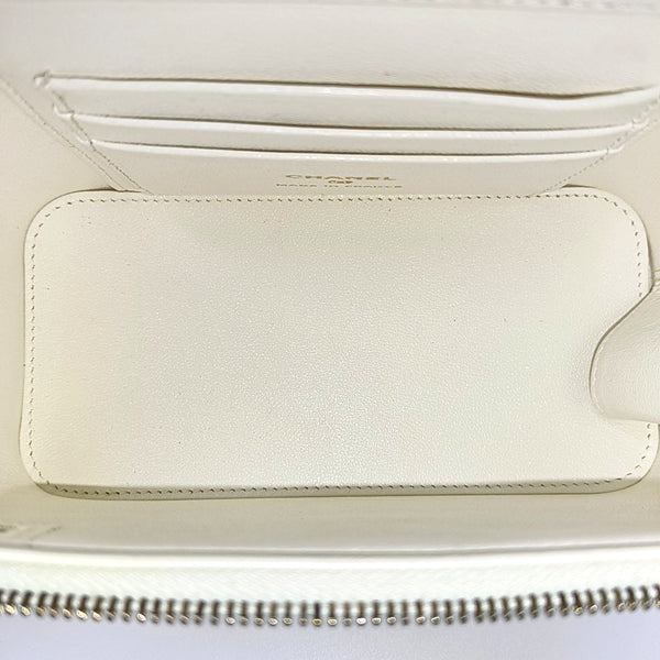VANITY CASE Small Quilted Grained Calfskin White