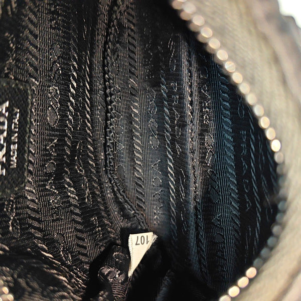 Authenticated pre-owned Re-Edition2005 Nylon Black - Shoulder Bag at Looply