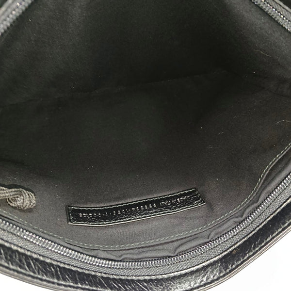 Authenticated pre-owned Ville Calfskin Black - Clutch at Looply