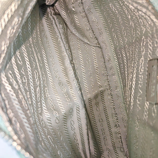 Authenticated pre-owned Re-Edition2005 Nylon Green - Shoulder Bag at Looply