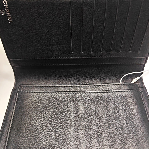 CLASSIC FLAP Mini Quilted Calfskin Black Wallet