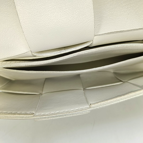 Authenticated pre-owned Cassette Lambskin White - Belt Bag at Looply