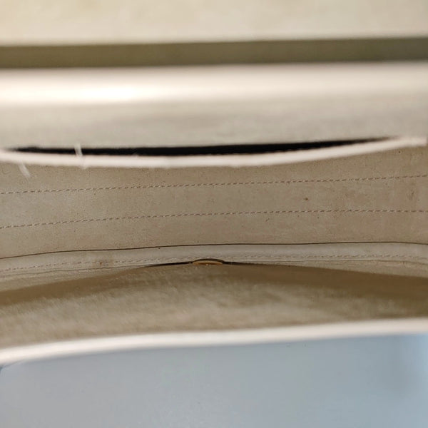 Authenticated pre-owned Bobby Medium Calfskin White - Shoulder Bag at Looply