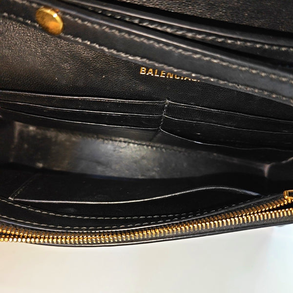 Hourglass Wallet On Chain Mini Calfskin Black