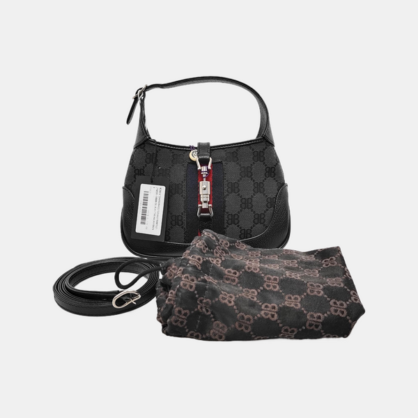 Canvas Black