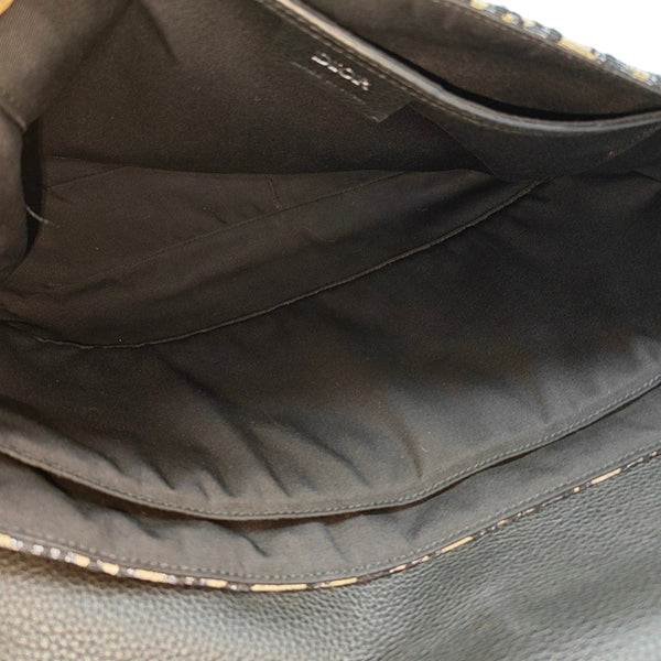 Saddle Canvas Black