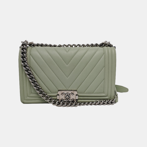 Authenticated pre-owned BOY CHANEL Medium Chevron Calfskin Green - Crossbody Bag at Looply