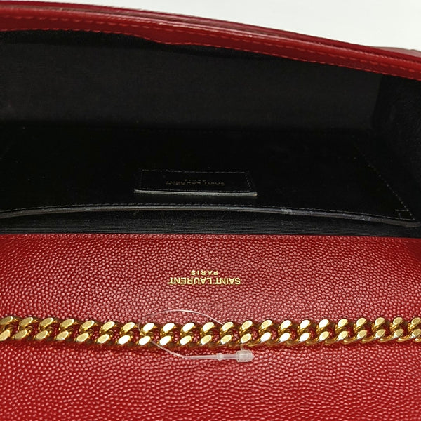 Authenticated pre-owned KATE Medium Calfskin Red - Shoulder Bag at Looply