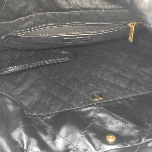 CHANEL 22 Small Quilted Calfskin Black