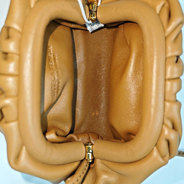 The Pouch Calfskin Brown