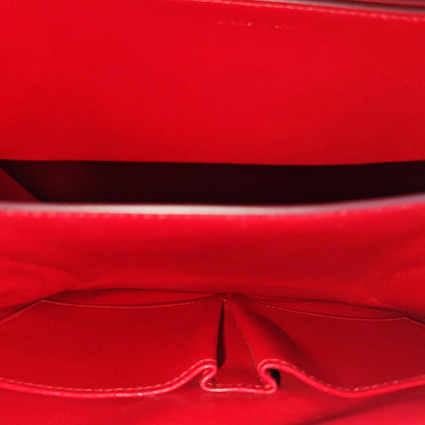 CLASSIC BOX Medium Calfskin Red