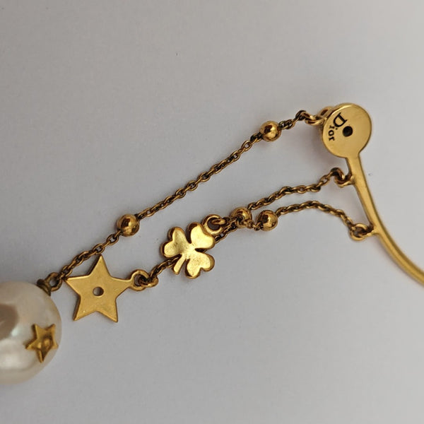 Shiny-D Metal White Stud Earrings
