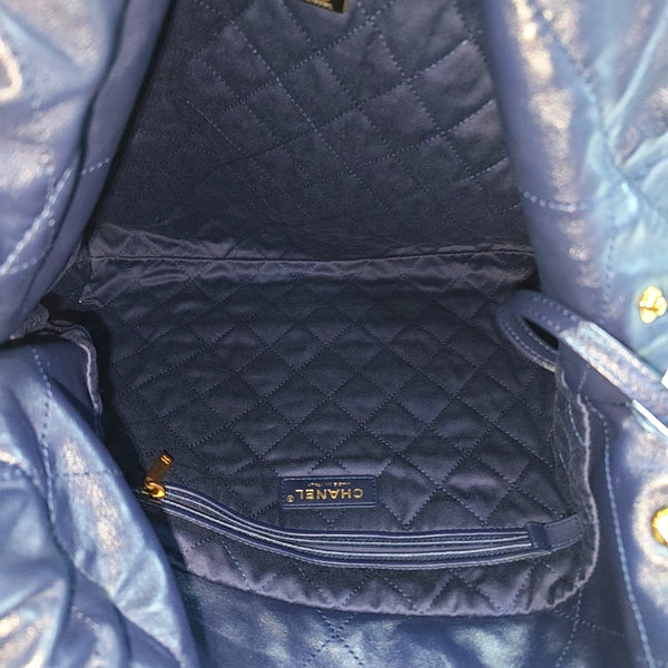 CHANEL 22 Medium Quilted Calfskin Blue