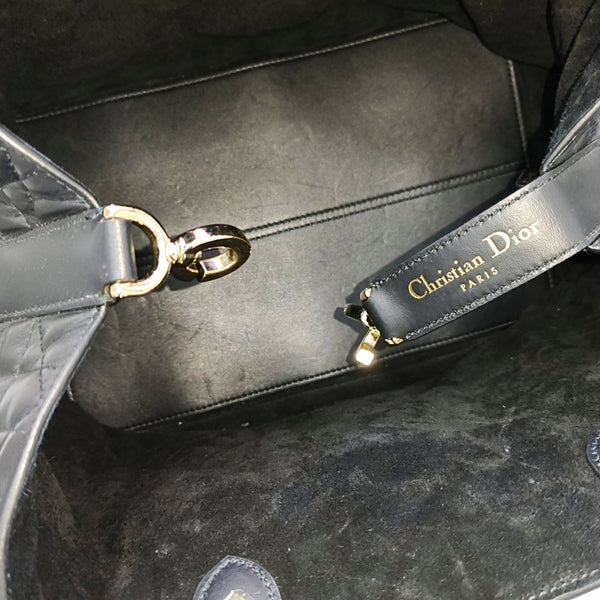 Toujours Medium Cannage Calfskin Black