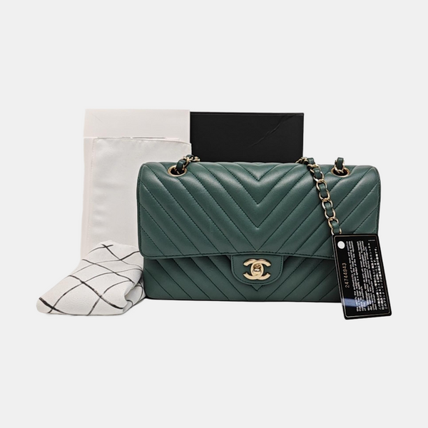 CLASSIC FLAP Small Chevron Calfskin Green