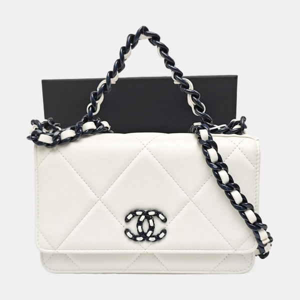 CHANEL 19 Small Quilted Lambskin White