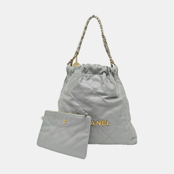 CHANEL 22 Medium Quilted Calfskin Green