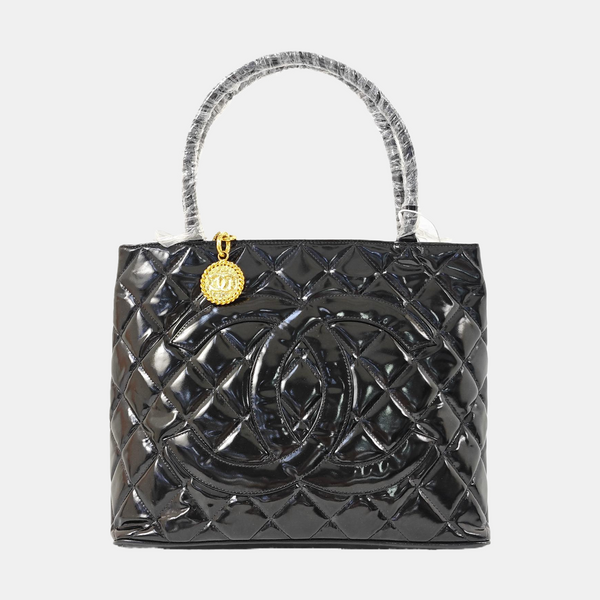 MEDALLION Quilted Patent Leather Black