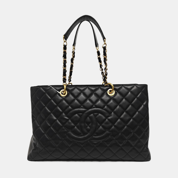 CHANEL GST Extra Grande Piel de Becerro Granulada Acolchada Negra