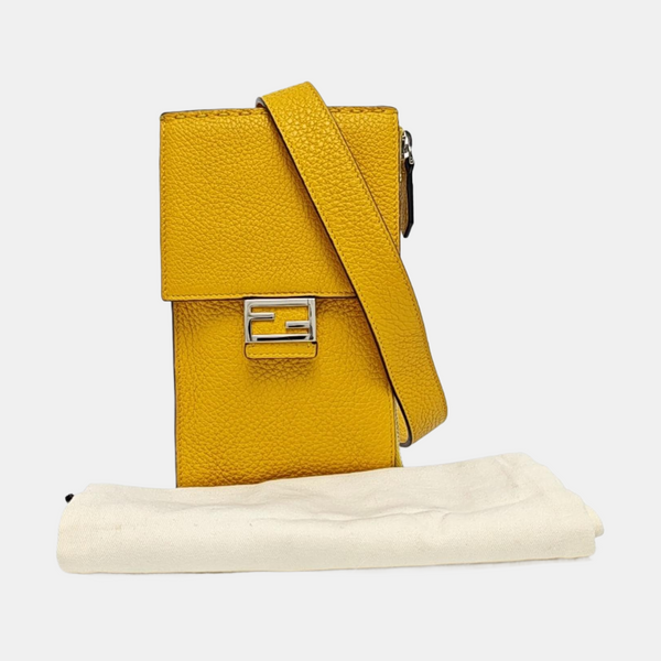Authenticated pre-owned Baguette Calfskin Yellow - Shoulder Bag at Looply