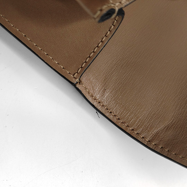 Authenticated pre-owned Barcelona Calfskin Brown - Shoulder Bag at Looply