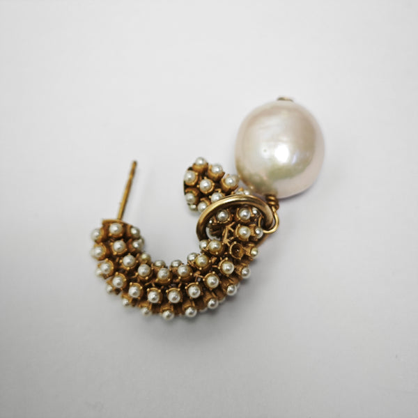 Metal Gold Stud Earrings