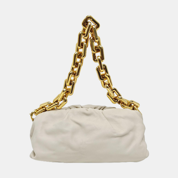 El estuche de piel de ternera blanca