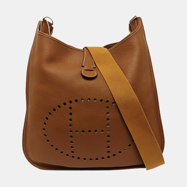 Evelyne 40 Clemence Brown