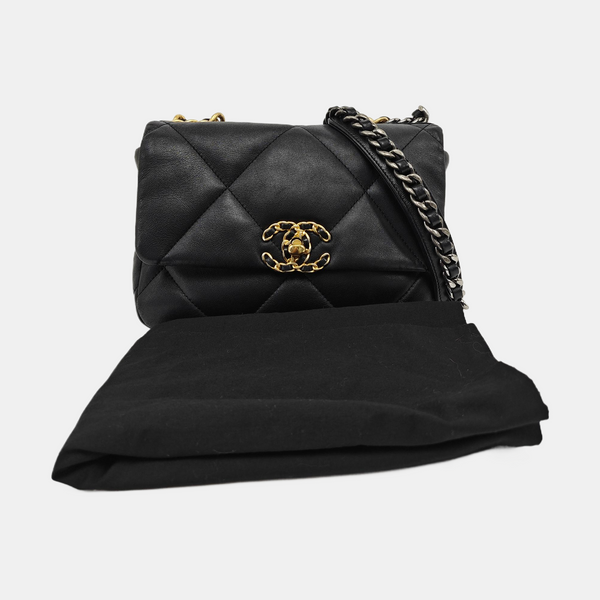 CHANEL 19 Small Quilted Lambskin Black