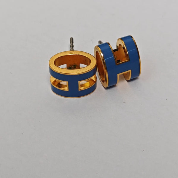 Pop H Metal Blue Stud Earrings