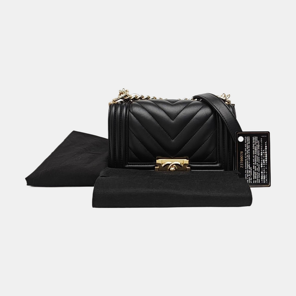 BOY CHANEL Small Chevron Lambskin Black