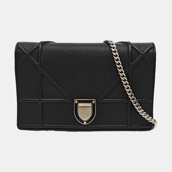 Authenticated pre-owned Diorama Calfskin Black - Crossbody Bag at Looply