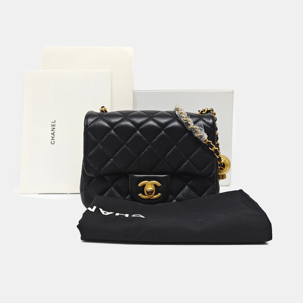 CLASSIC FLAP Mini Quilted Lambskin Black