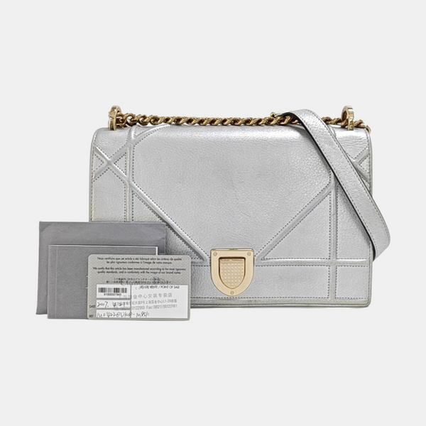 Diorama Medium Cannage Calfskin Silver