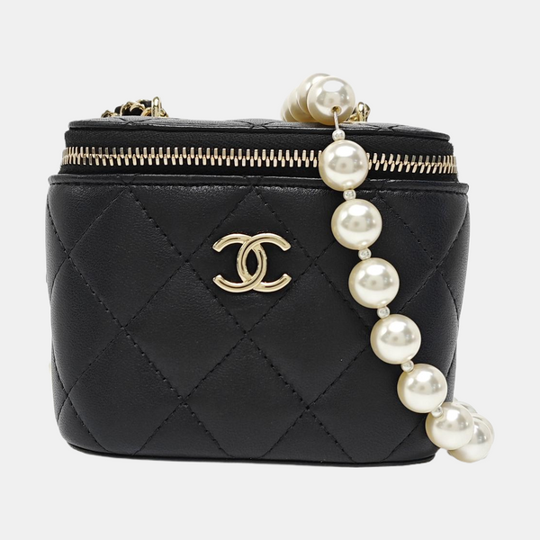 VANITY CASE Small Quilted Lambskin Black
