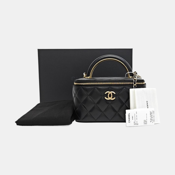 VANITY CASE Small Quilted Lambskin Black