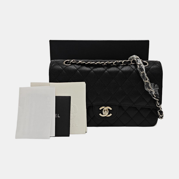 CLASSIC FLAP Medium Quilted Grained Calfskin Black