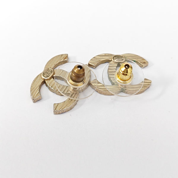 Metal Gold Stud Earrings