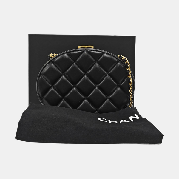 ROUND Quilted Lambskin Black