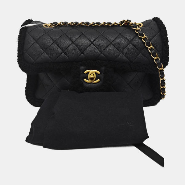 Authenticated pre-owned CLASSIC FLAP Quilted Sheepskin Black - Crossbody Bag at Looply