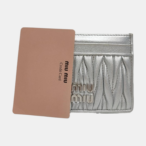 Matelassé Quilted Lambskin Silver Card Holder