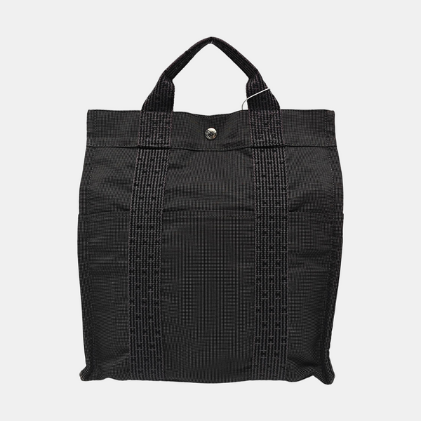 Her Line 31 Canvas Gray