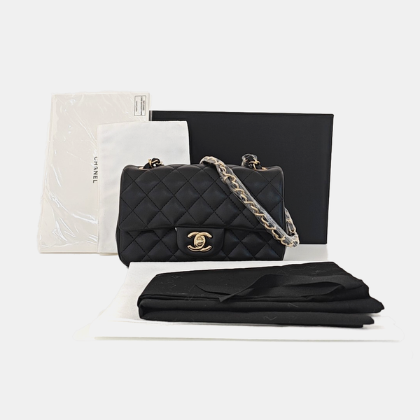 CLASSIC FLAP Mini Quilted Lambskin Black