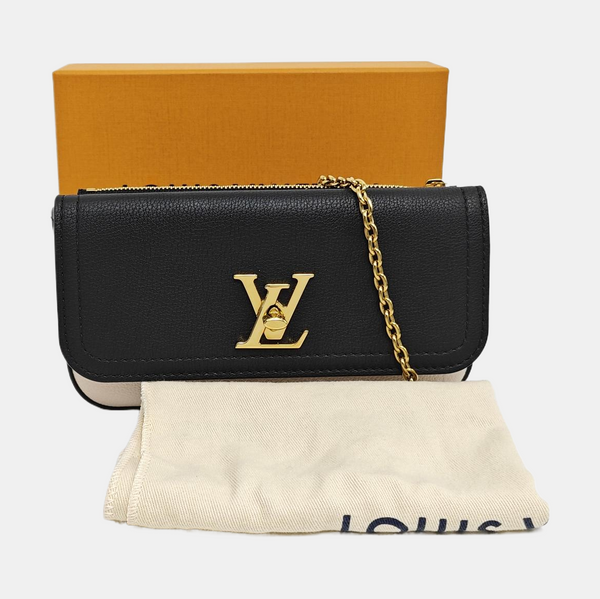 Authenticated pre-owned LOCKME Calfskin Black - Shoulder Bag at Looply