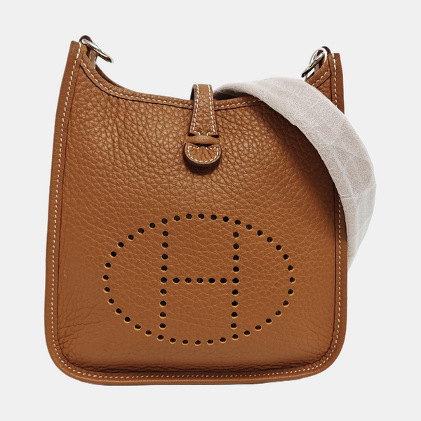 Evelyne TPM Clemence Brown
