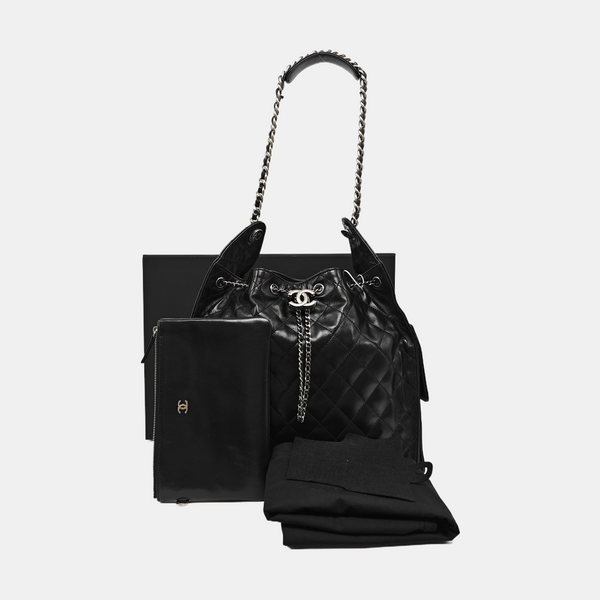 CHANEL 25 Medium Quilted Calfskin Black