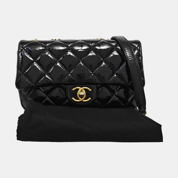 CLASSIC FLAP Quilted Patent Leather Black