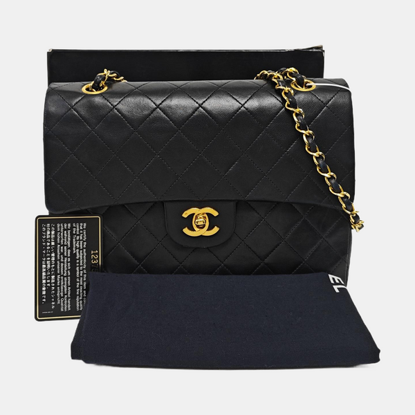 CLASSIC FLAP Medium Quilted Lambskin Black